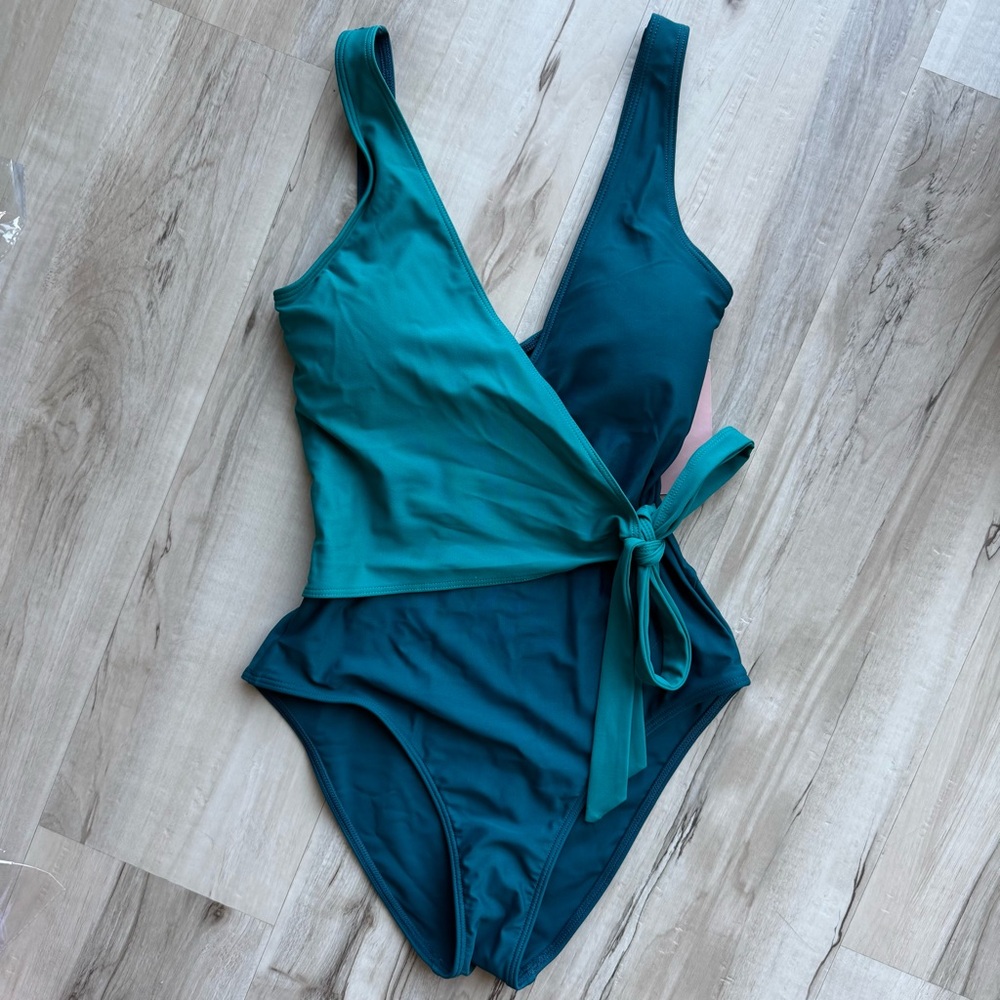 Quince NWT One Piece Swimsuit Colorblock Wrap Tie Full Coverage V Neck